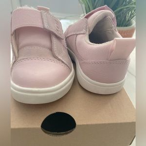 Toddler Girl Ugg sneakers Pink leather and suede. Worn once.